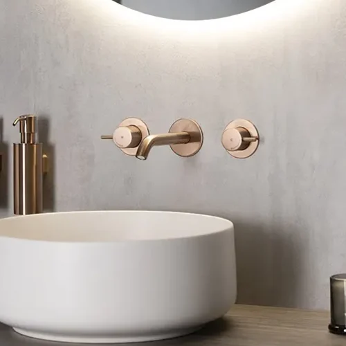 ‏ברזים מהקיר