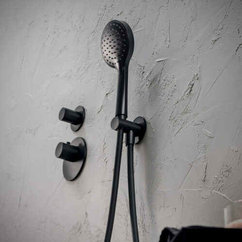 מוצרי מקלחת